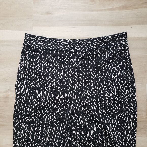 Express Geometric Printed Straight Leg Ankle Trouser Pants Black & White Size 2R - Picture 2 of 11
